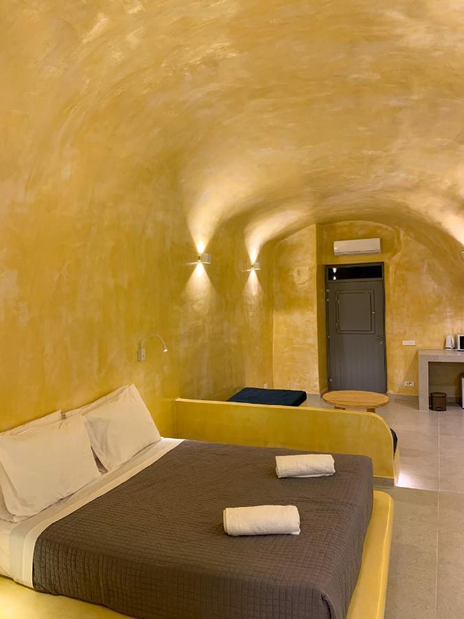 Metaxas Residence Santorini Conelia Cave Fira  Esterno foto
